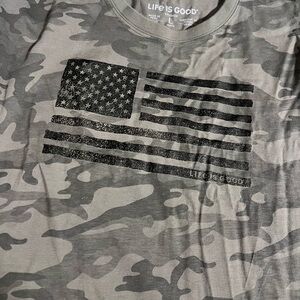 Gray Camo Life is Good Mens Large Tee